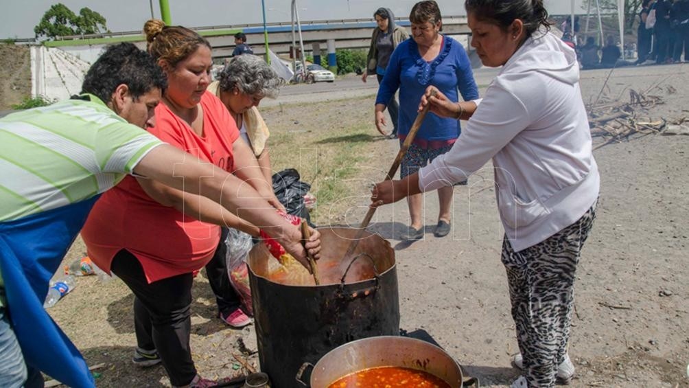 Afirman que el 88% de familias de barrios populares consume alimentos con bajo valor proteico