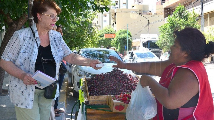 La pandemia afectó mayormente el empleo de mujeres y trabajadores informales