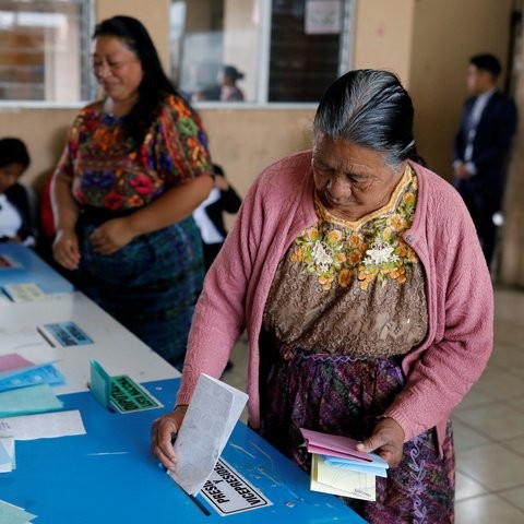 ACUERDOS; SIN VISIÓN DE PAIS (espero equivocarme)