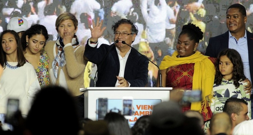 Petro sumó dos apoyos para el balotaje que le aportan votos, pero también valor simbólico
