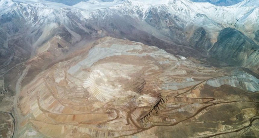 Denuncian un nuevo derrame en Veladero por los altos valores de metales en el agua de Jáchal