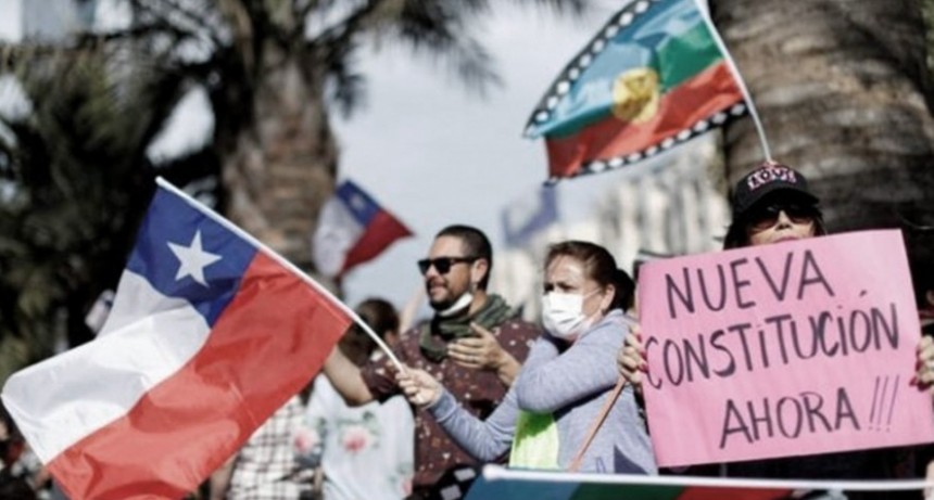 Chile, dividido entre aprobar y rechazar la nueva Constitución