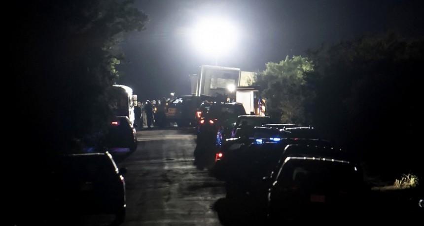 Hallaron 50 migrantes muertos en un camión en el sur de Estados Unidos