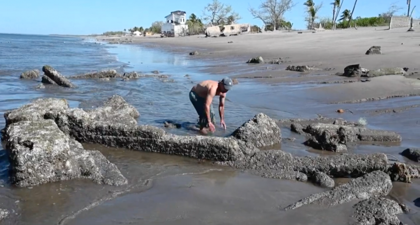 Cedeño, el pueblo pesquero devorado por el mar y abandonado por el Estado