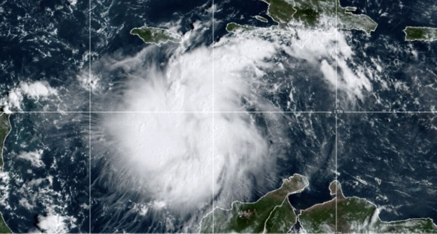 El huracán Ian llegó a la costa oeste de Cuba con categoría 3