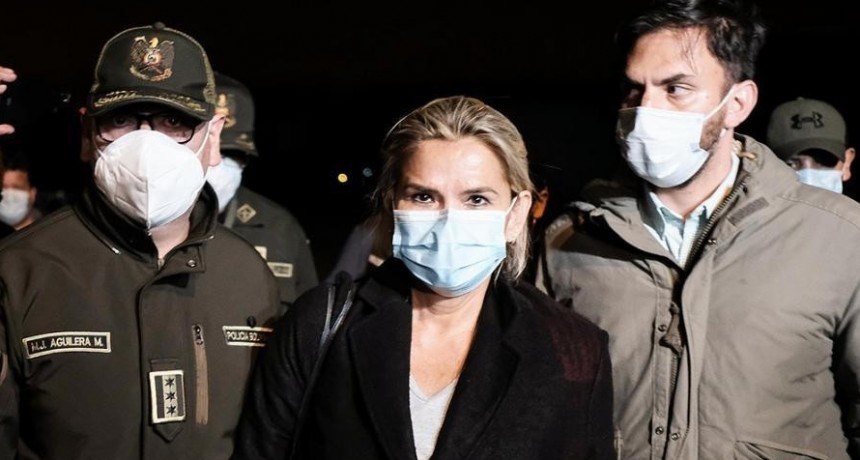 Áñez será juzgada por la justicia ordinaria por la masacre de Senkata