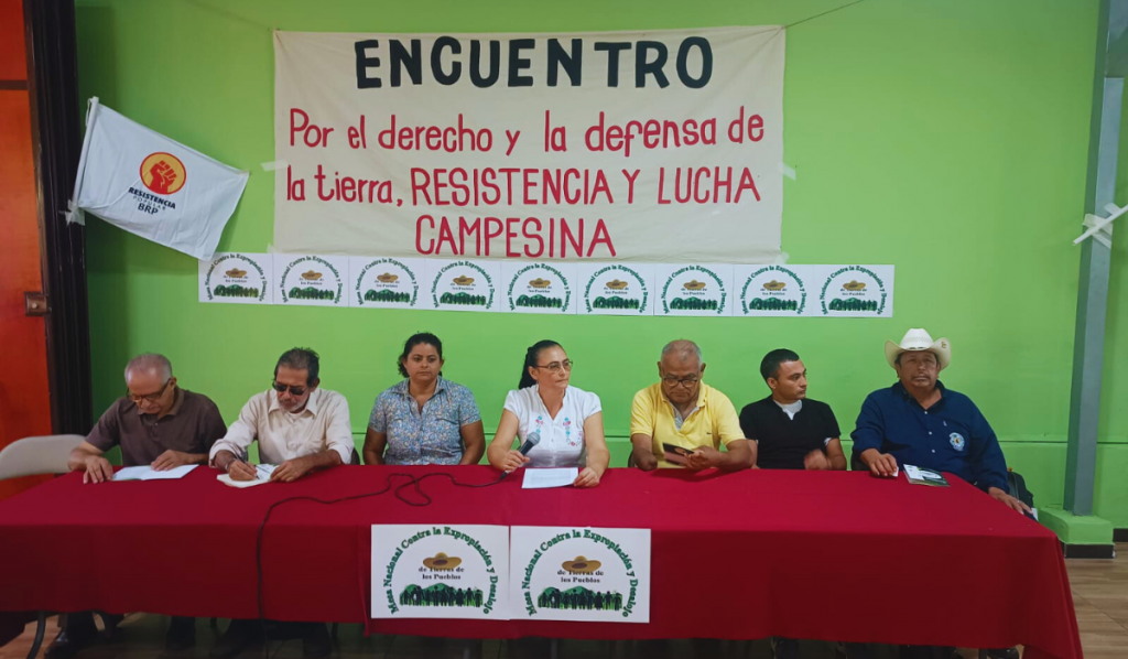 Campesinos rechazan reconcentración de tierras en manos de grandes terratenientes
